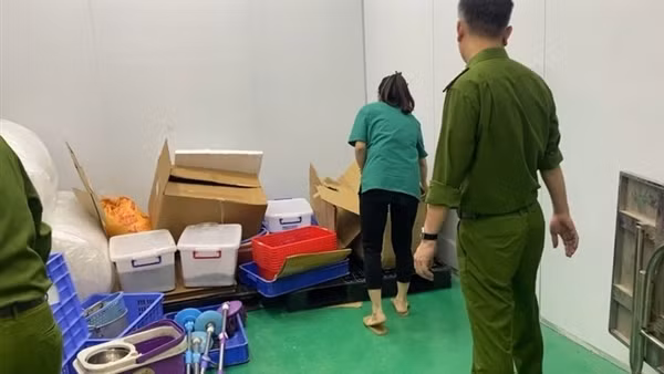 Bé gái 10 tuổi sau mổ viêm ruột thừa bị hôn mê sâu đã tử vong ảnh 4