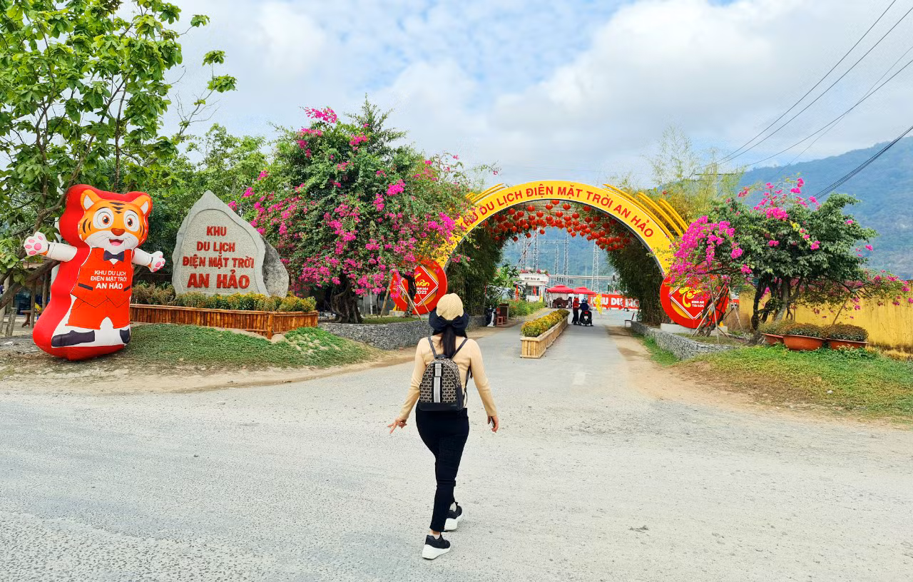 Báo chí phản ánh những vấn đề liên quan “Điểm tham quan Điện Mặt trời An Hảo” và “Khu di tích lịch sử cấp Quốc gia Đồi Tức Dụp” là có cơ sở -1