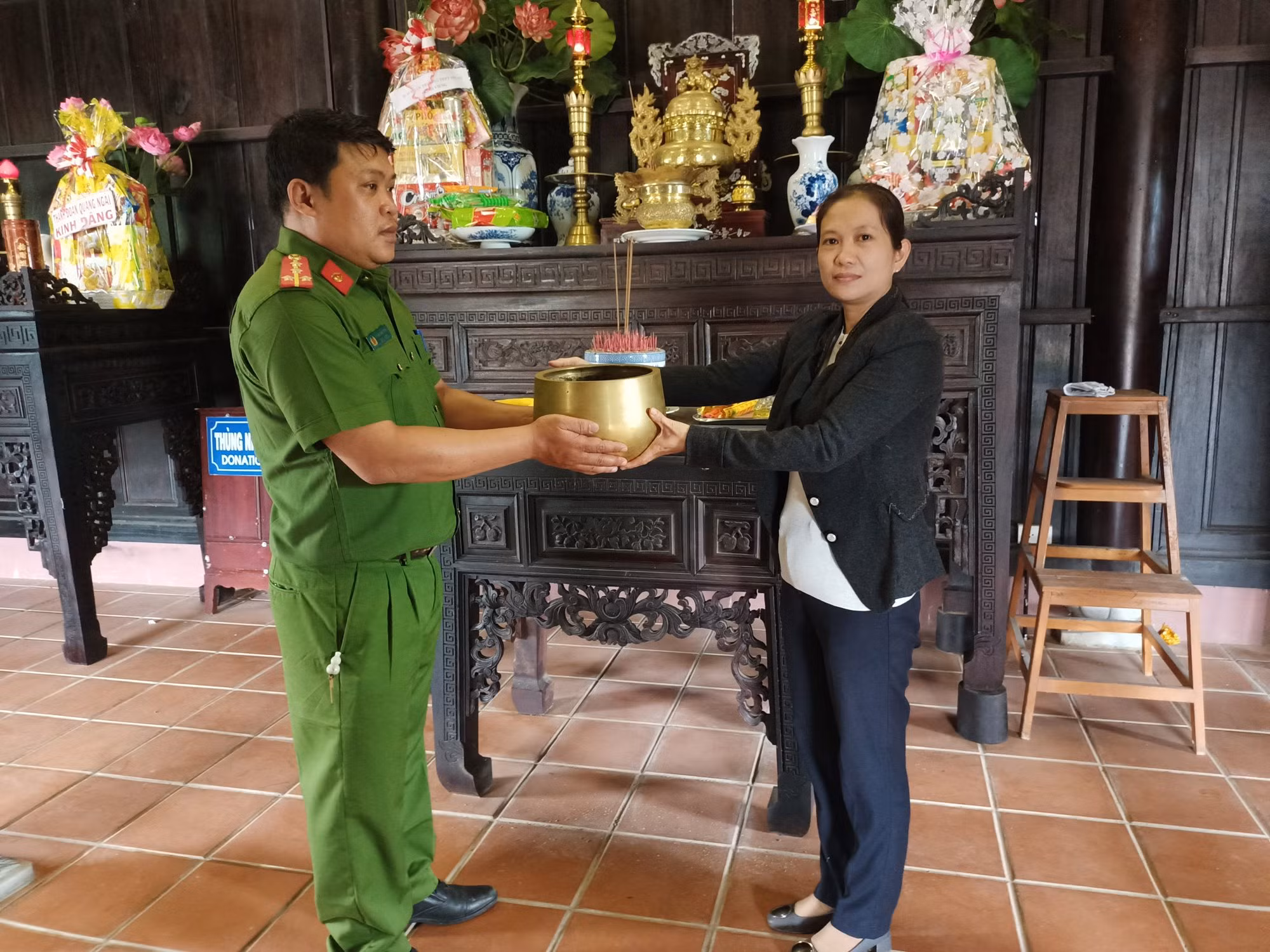 Làm rõ thủ phạm trộm chuông đồng tại Khu chứng tích Sơn Mỹ -0