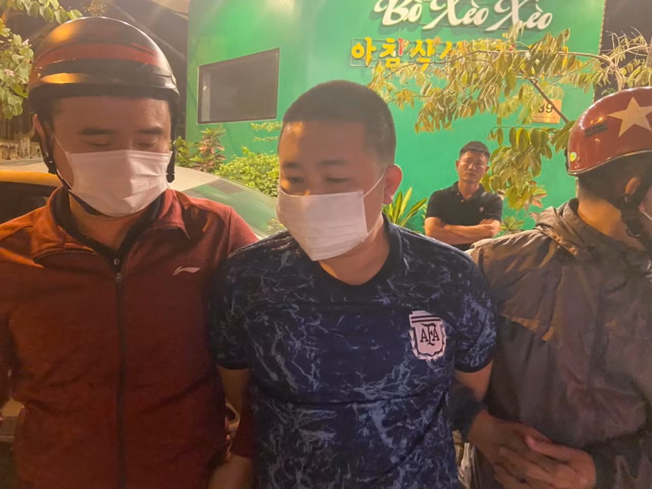 Phá đường dây ma túy “bay” từ Anh về Nghệ An -2