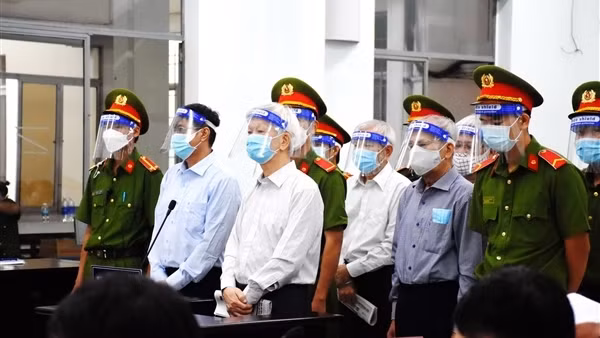 Cựu Chủ tịch UBND tỉnh Khánh Hòa Nguyễn Chiến Thắng bị đề nghị 6 - 7 năm tù ảnh 4