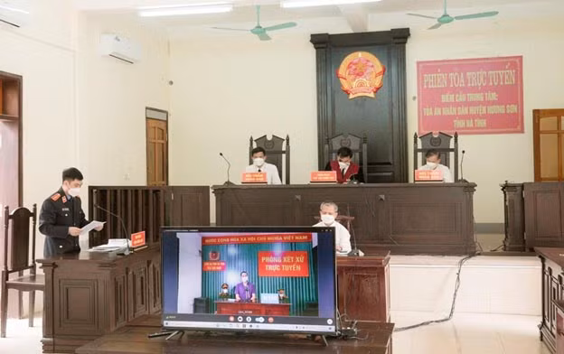 Nhiều cái lợi từ những phiên tòa trực tuyến -0