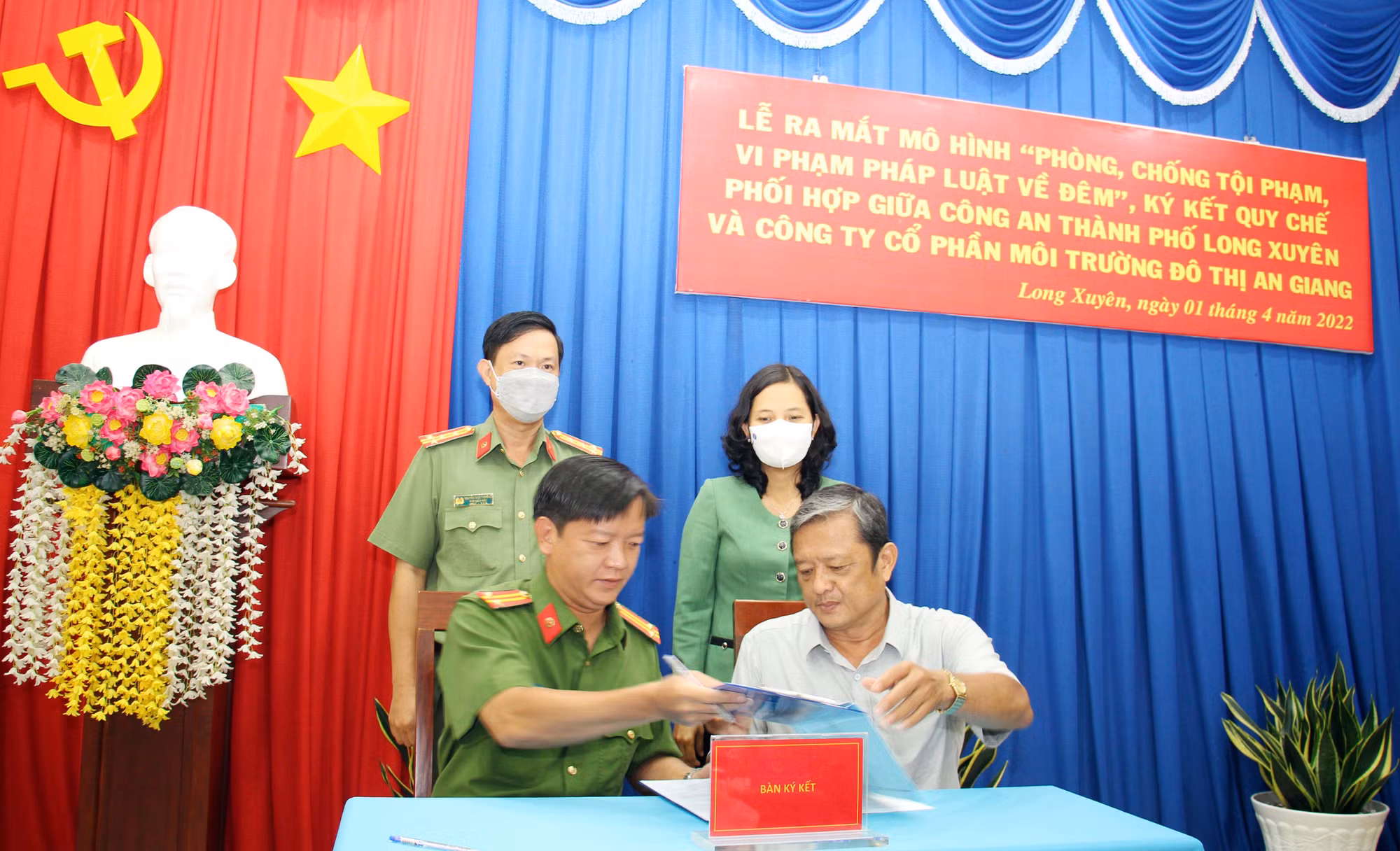 Ra mắt mô hình “Phòng, chống tội phạm, vi phạm pháp luật về đêm” tại TP Long Xuyên -0