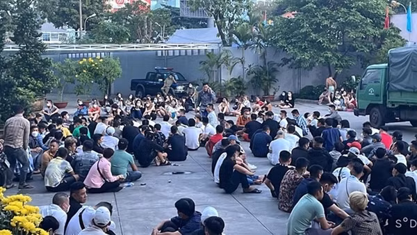 Thu giữ súng trong đường dây ma túy tại quán karaoke X8 ảnh 5