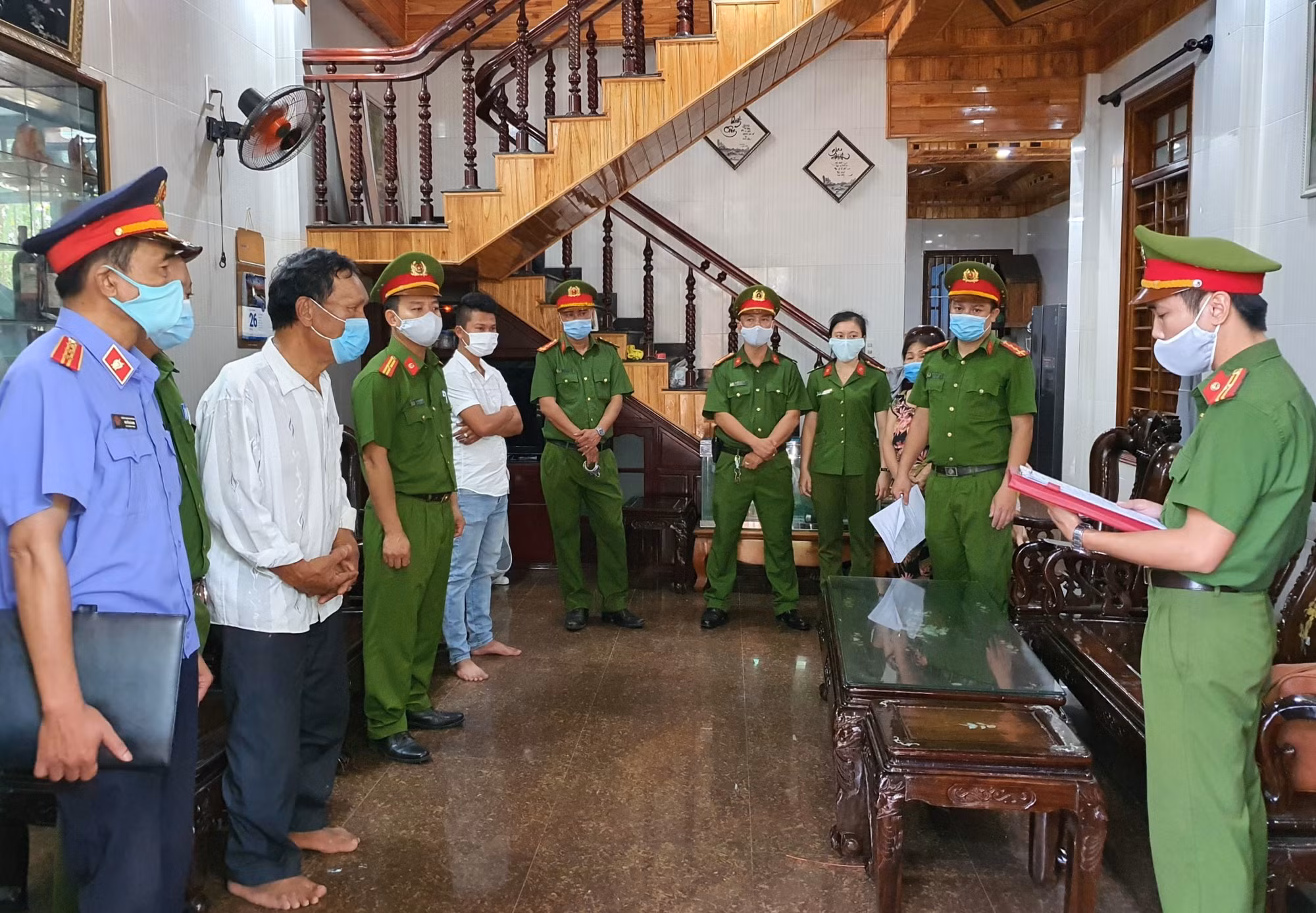 Khởi tố thêm 13 đối tượng trong vụ kê khống 353 ngôi mộ giả -0