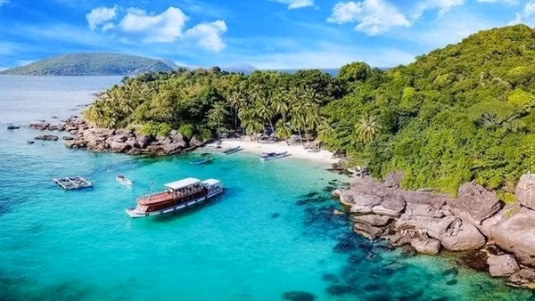 Phát triển Côn Đảo thành khu du lịch sinh thái biển đảo và văn hóa-lịch sử-tâm linh tầm cỡ quốc tế