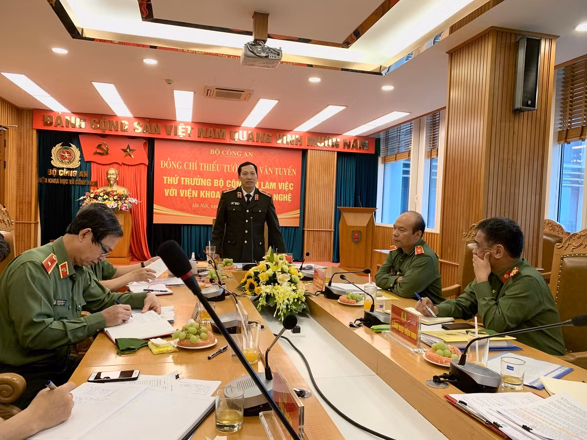 Đẩy mạnh nghiên cứu Khoa học công nghệ phục vụ đắc lực công tác chiến đấu của lực lượng CAND -0