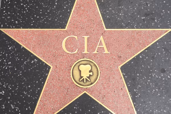 Từ Langley đến Hollywood: Tưởng xa mà gần -0