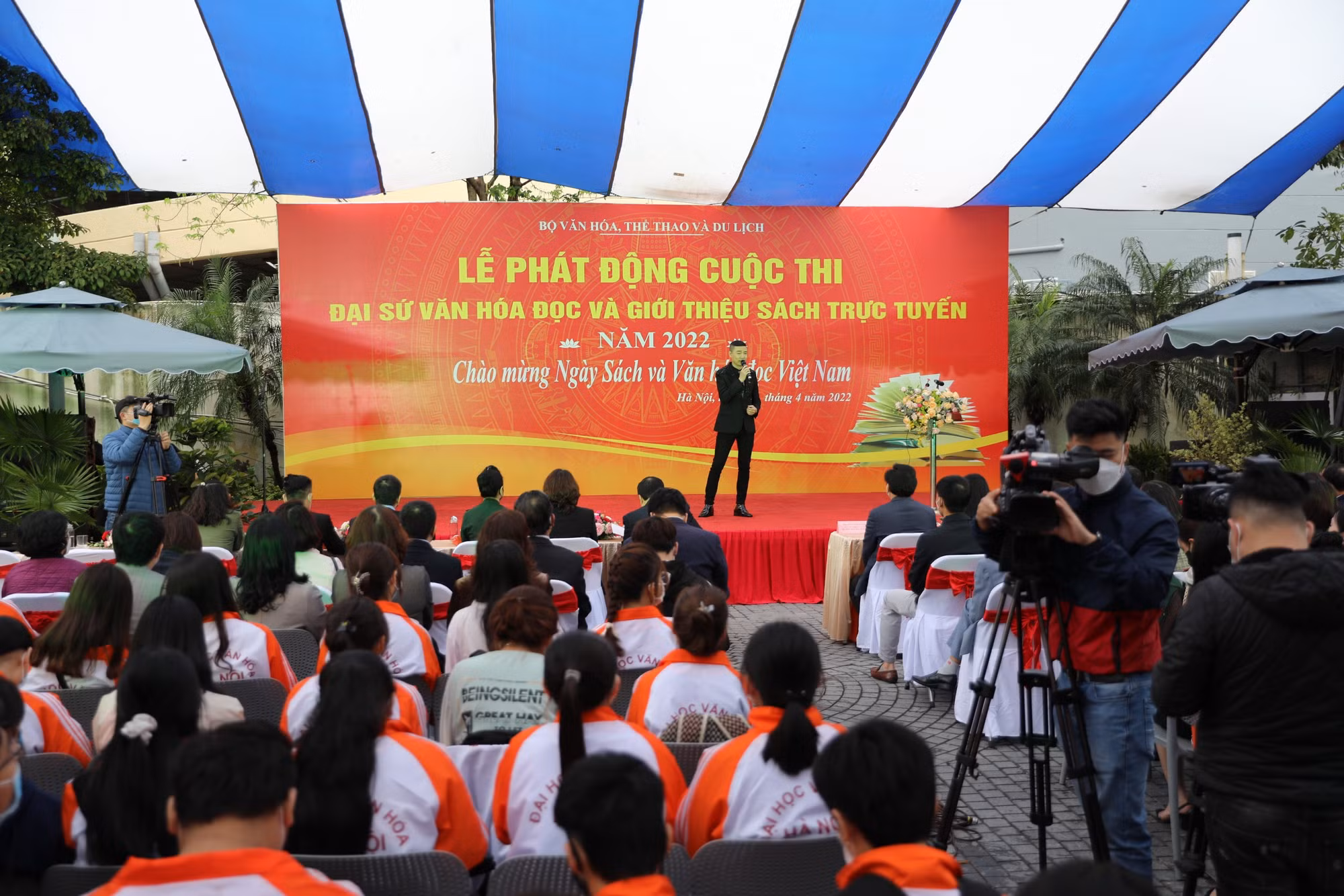 Khơi dậy tình yêu đọc sách và khát vọng cống hiến phát triển đất nước -0