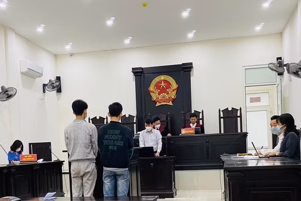 Bi hài vụ mâu thuẫn tình ái và 5 nghìn đồng bồi thường -0