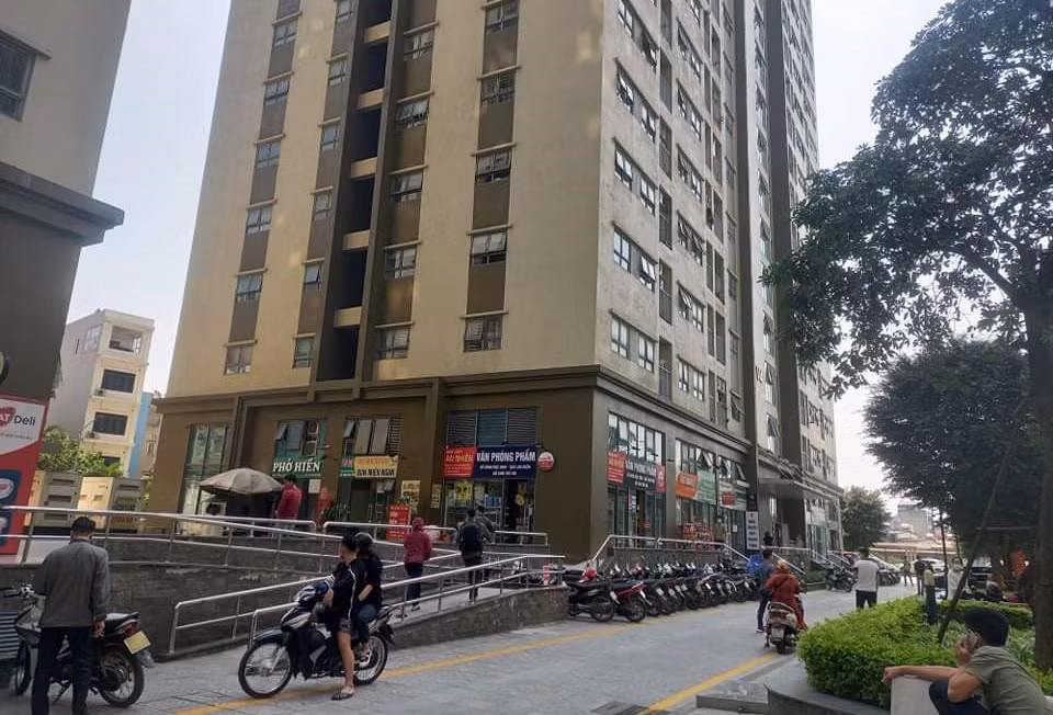 Rơi từ tầng cao chung cư, nam sinh lớp 8 tử vong -0
