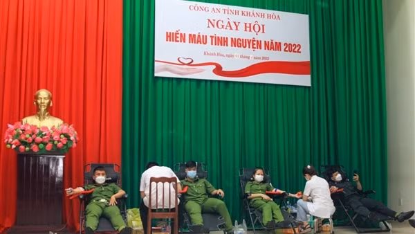 Nối vòng tay tình nguyện – Hiến giọt máu yêu thương ảnh 4