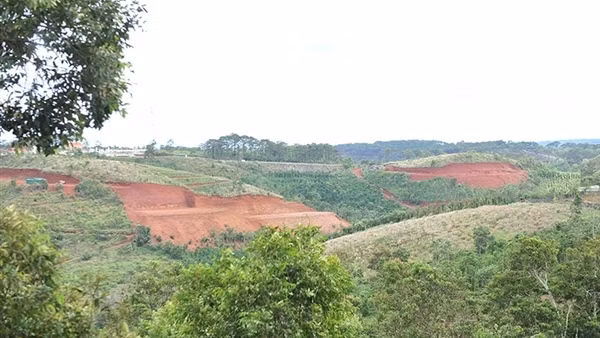 Tan hoang núi rừng vì đua nhau xẻ núi, bạt đồi “săn view”