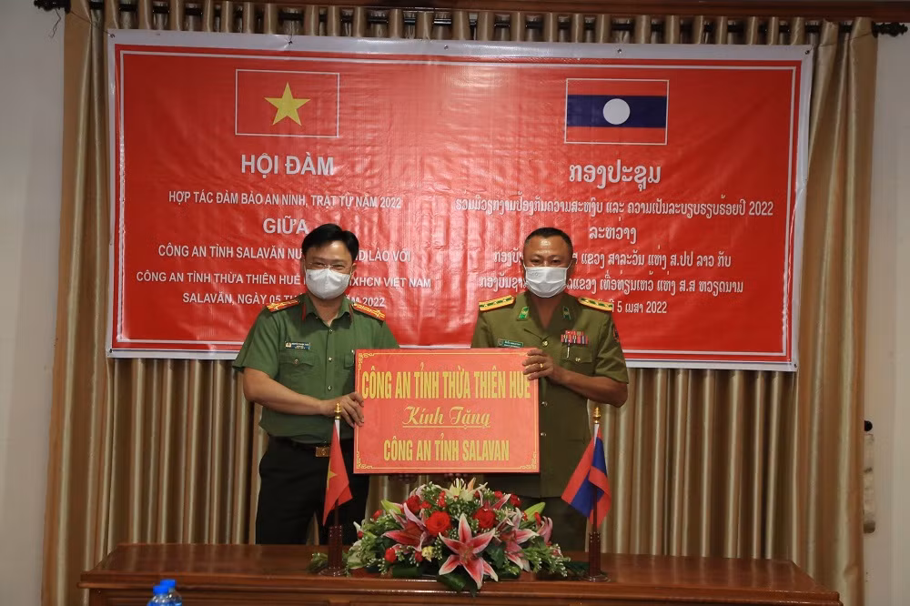 Ký kết biên bản ghi nhớ an ninh trật tự giữa Việt Nam- Lào -0