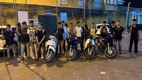 Bắt giam 2 đối tượng cầm đầu nhóm gây rối trật tự công cộng ở Vĩnh Yên