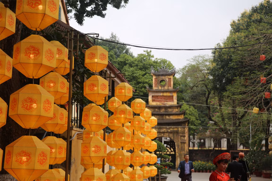Hoàng thành Thăng Long rực rỡ ngày khai xuân -1