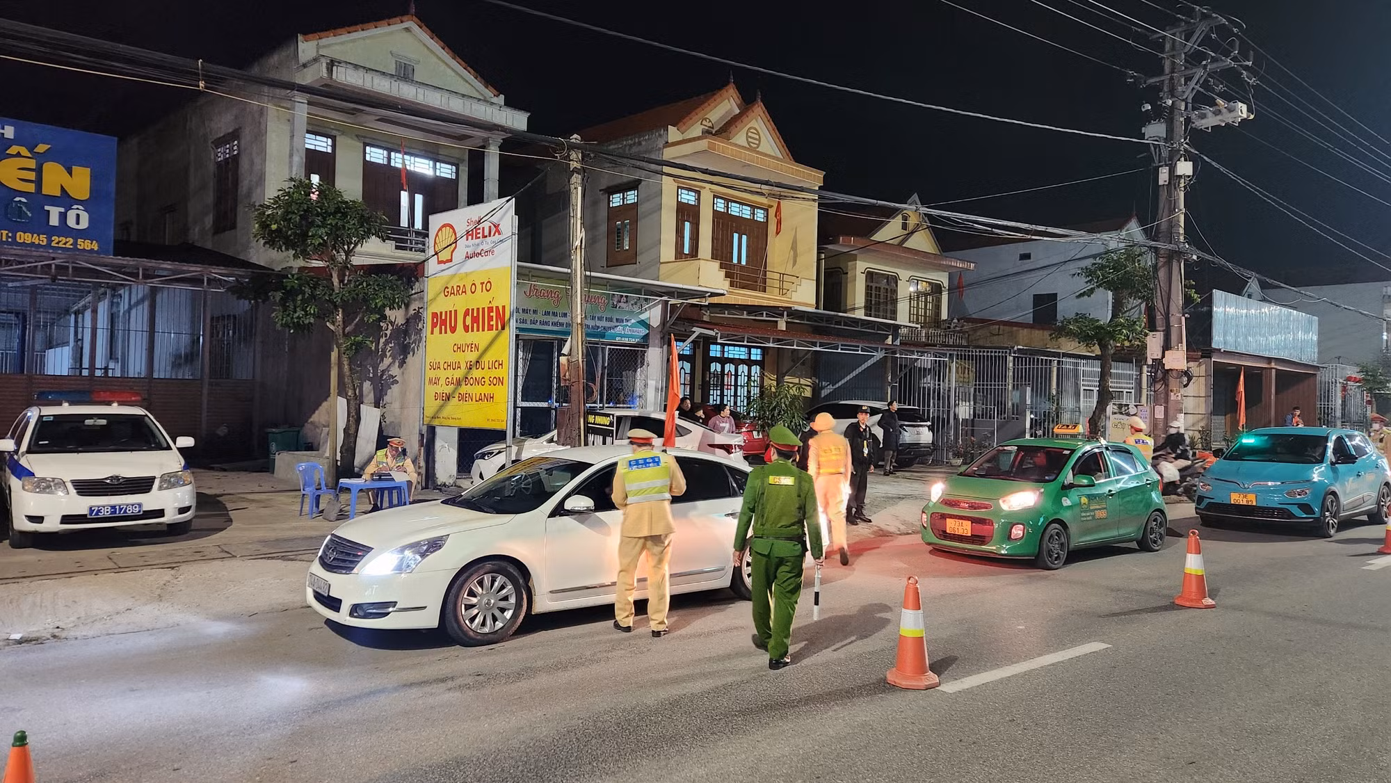 Đo nồng độ cồn “ xuyên đêm, xuyên Tết” -0
