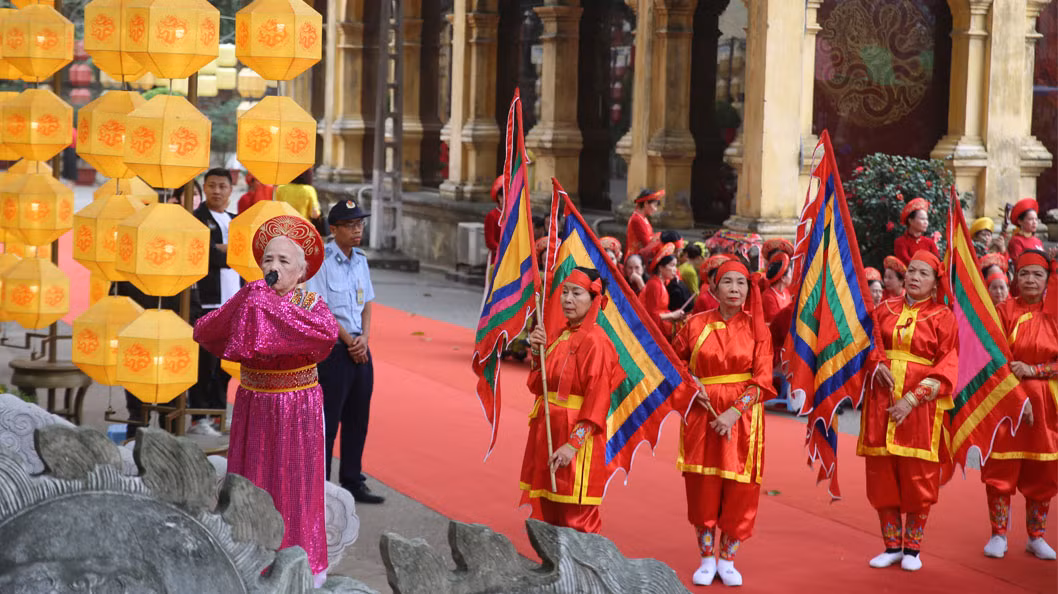 Hoàng thành Thăng Long rực rỡ ngày khai xuân -2