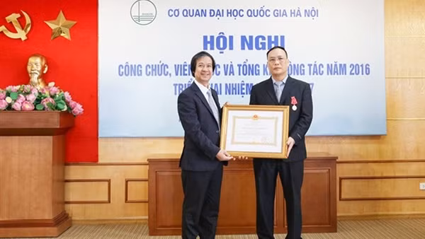 Người thầy góp phần thắp sáng ước mơ, mở đường cho thế hệ trẻ hội nhập với nền khoa học thế giới