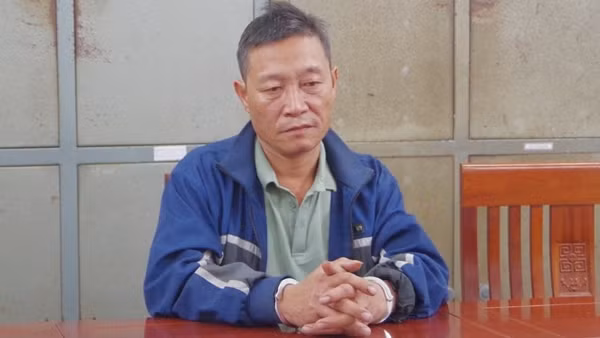 Khởi tố kẻ say rượu&nbsp;chống người thi hành công vụ