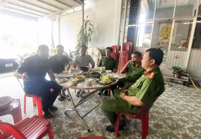 Tết của những người lính phòng, chống buôn lậu -0