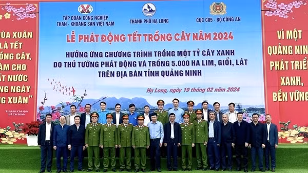 Phát động "Tết trồng cây" góp phần bảo vệ môi trường và phủ xanh vùng than Quảng Ninh