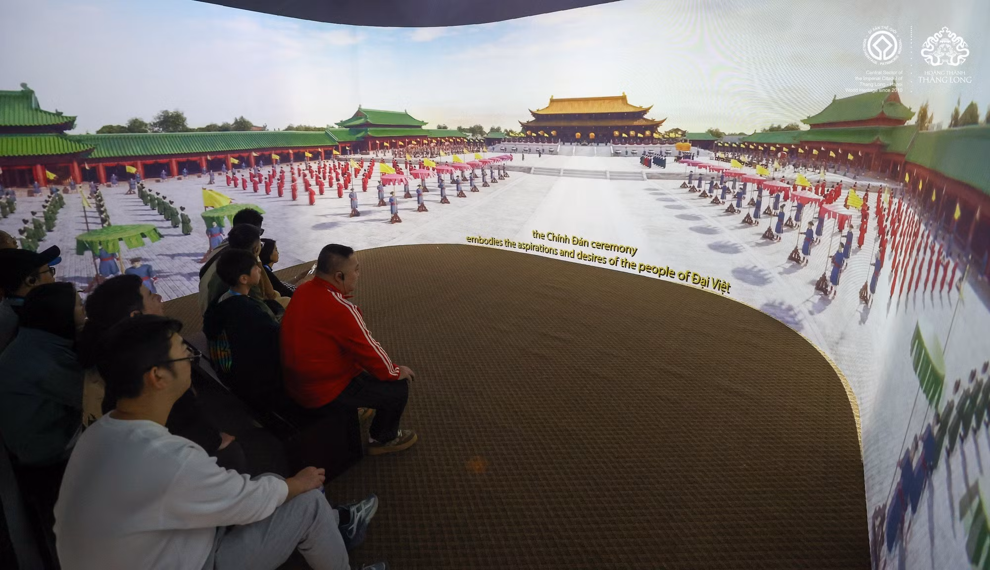 Hà Nội tập nập khách du xuân trong ngày cuối kỳ nghỉ Tết Giáp Thìn 2024 -0