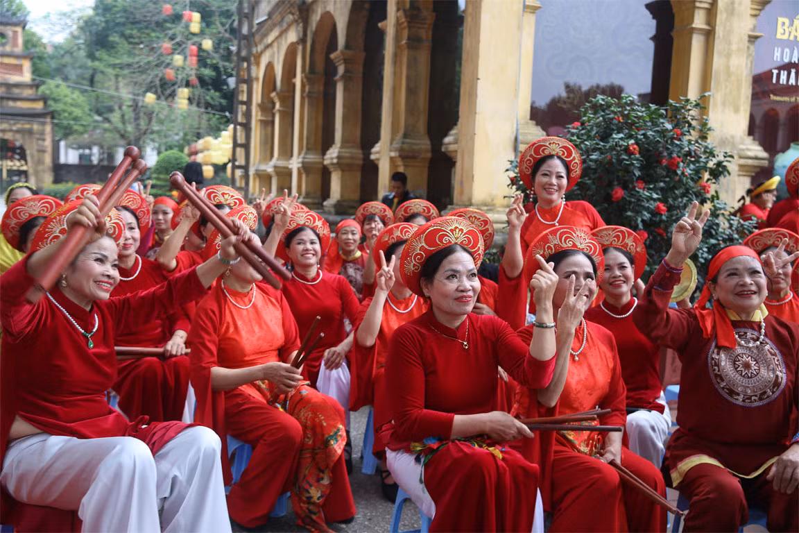 Hoàng thành Thăng Long rực rỡ ngày khai xuân -4