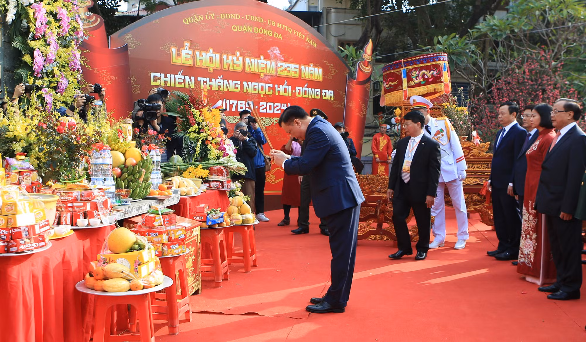 Tưng bừng khai hội Gò Đống Đa -0