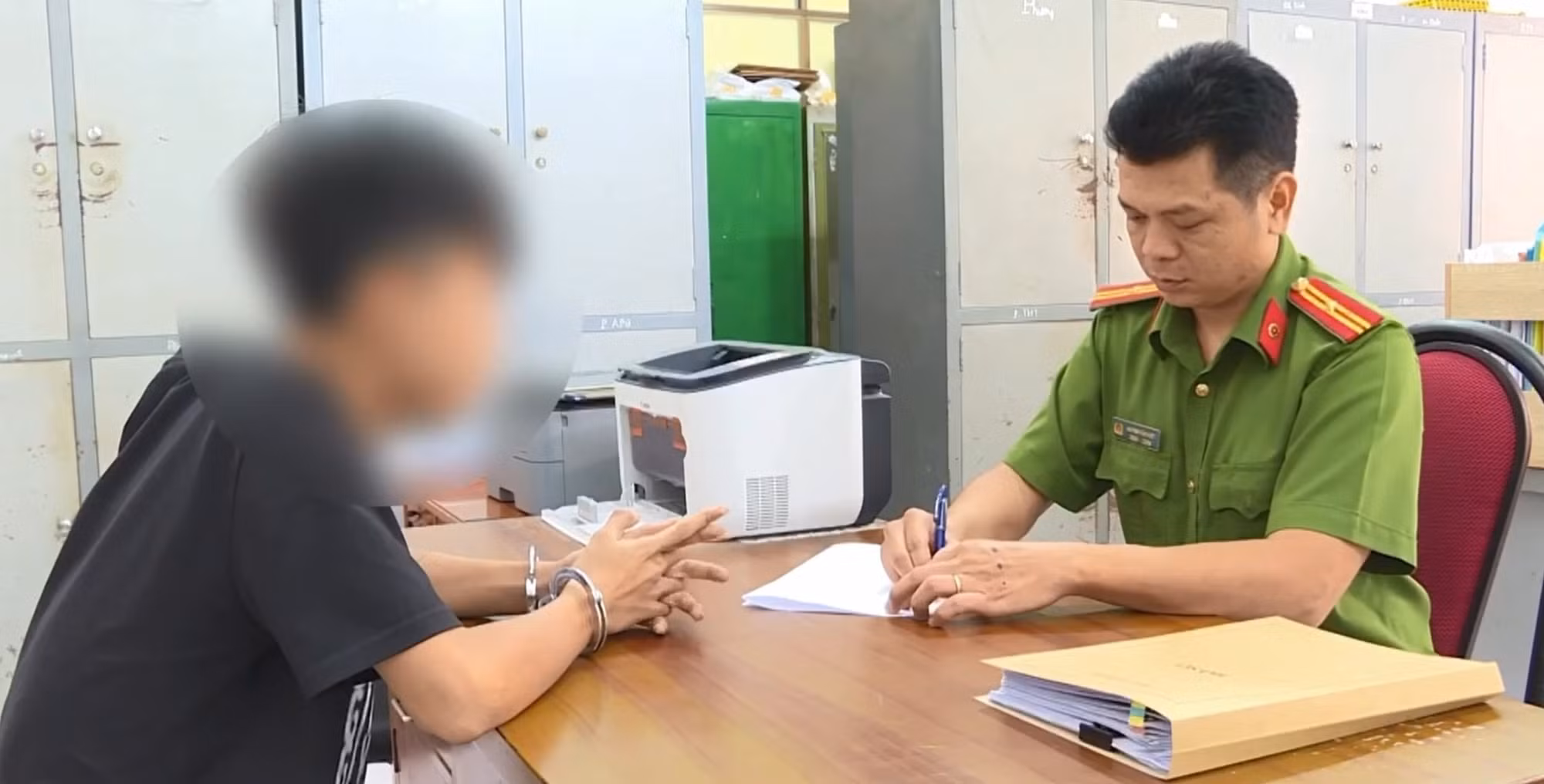 Triệt phá băng nhóm gây ra hàng loạt vụ cướp giật tài sản liên quận -1