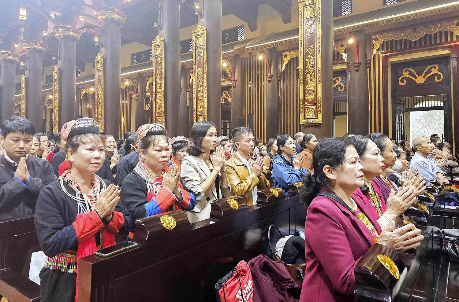 Hàng vạn du khách về khai hội xuân Yên Tử -0
