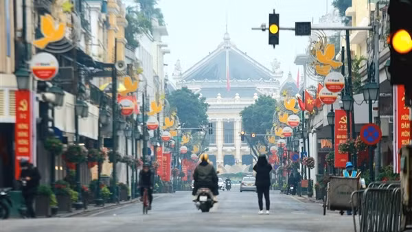 Hà Nội đẹp và yên bình ngày mùng 1 Tết