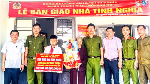"Con nuôi Công an xã" có nhà mới để đón Tết