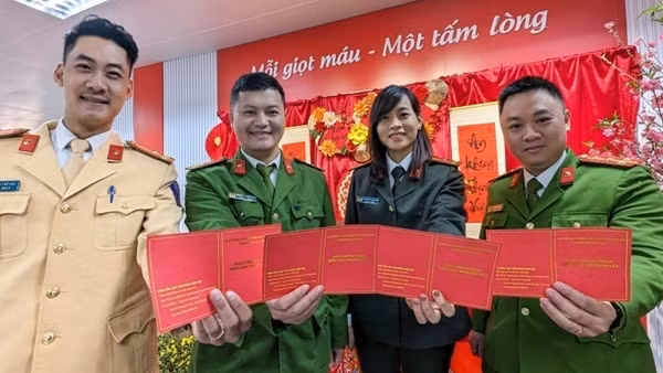 Hơn 1.600 người hiến máu trong dịp Tết