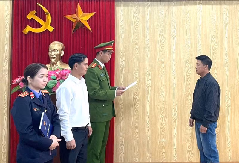 Khởi tố, bắt tạm giam bị can sản xuất dấm ăn giả với số lượng lớn -0