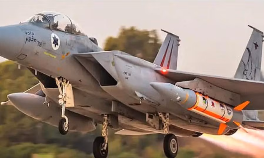 Tên lửa bí ẩn từ vũ trụ của Israel -0
