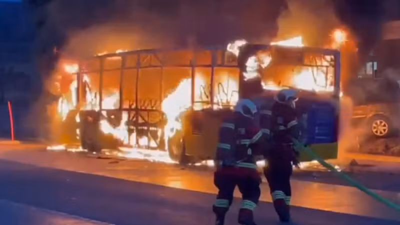 Thụy Sĩ điều tra nghi án cố ý trong vụ cháy xe buýt gây thương vong -0