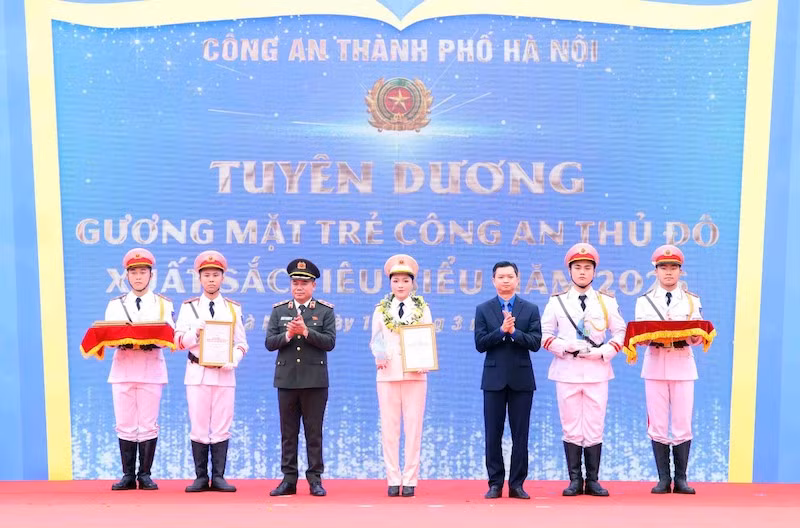 Tuyên dương 10 Gương mặt trẻ Công an Thủ đô xuất sắc tiêu biểu năm 2025 -0