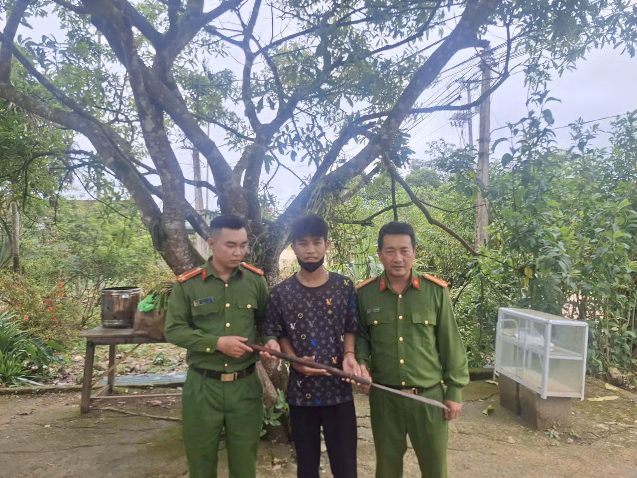 Công an xã biên giới vừa đảm bảo an ninh an toàn bầu cử vừa phối hợp đánh án liên tỉnh -1