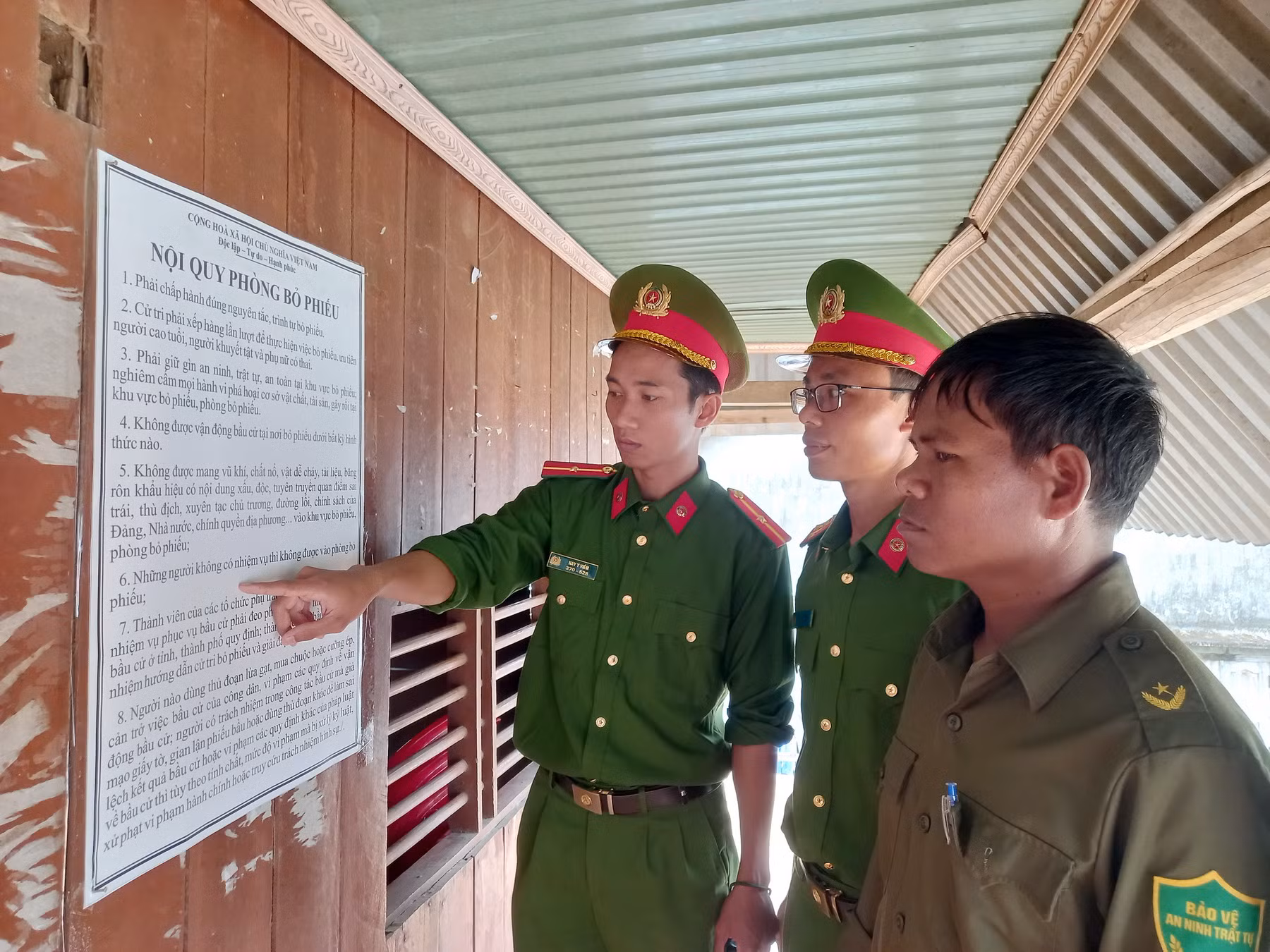 Miền núi phía Đông tỉnh Đắk Lắk bảo đảm an ninh cho ngày bầu cử -0