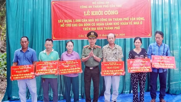 Công an TP Cần Thơ khởi công xây dựng 1.000 căn nhà tặng các gia đình khó khăn