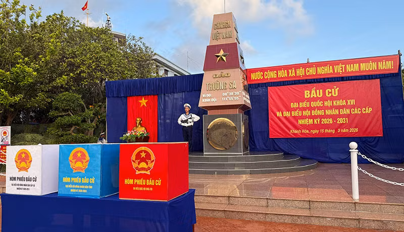 Cử tri Trường Sa cùng cử tri cả nước tham gia “Ngày hội non sông” -0