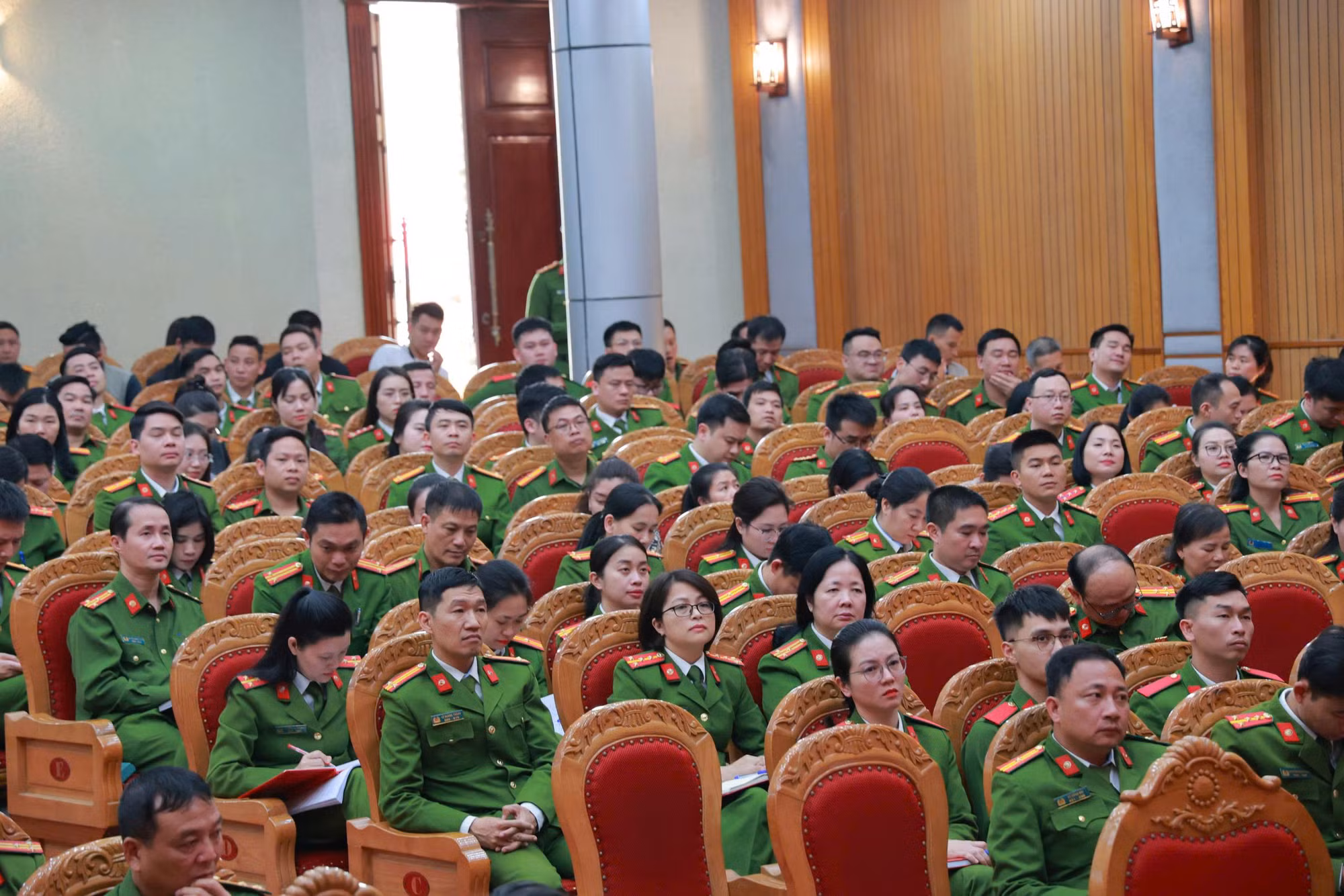 Vận dụng sáng tạo Sáu điều Bác Hồ dạy CAND theo tinh thần Đại hội XIV của Đảng -0