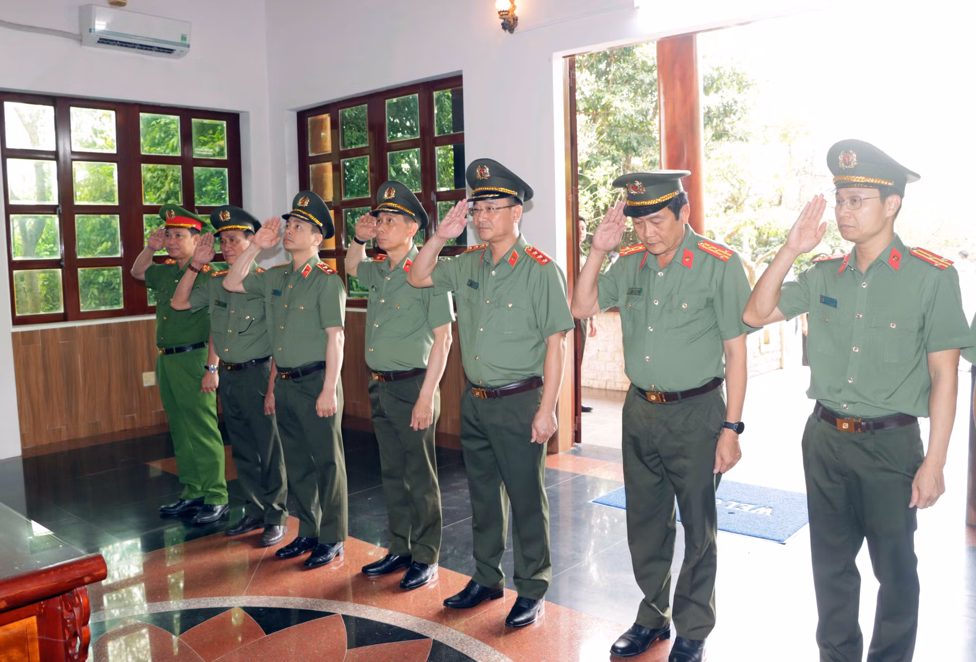 Bộ Công an bàn giao kinh phí xây dựng 500 căn nhà tặng các hộ khó khăn tại tỉnh Cà Mau -1