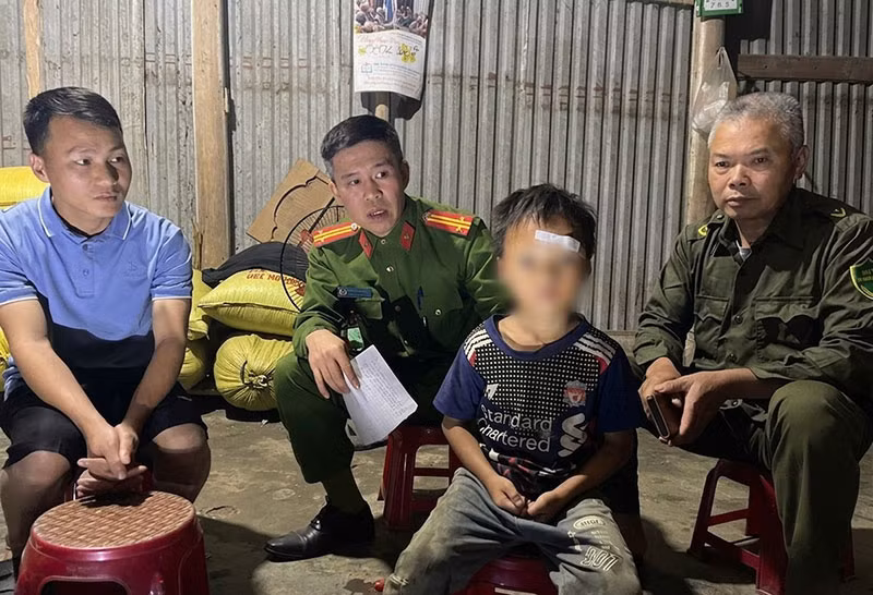 Công an xã Cốc San kịp thời cứu giúp cháu nhỏ gặp nạn -0