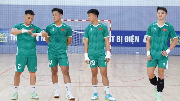 Tuyển futsal Việt Nam và sự trở lại của Hồ Văn Ý