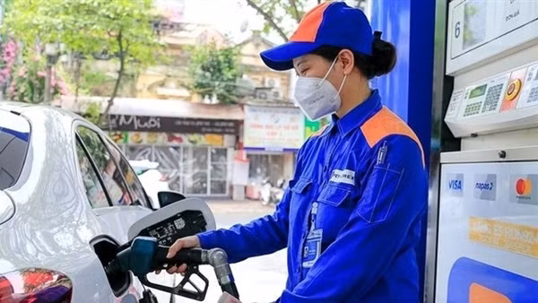 Thủ tướng ban hành Công điện về tăng cường giải pháp bảo đảm cung ứng xăng dầu