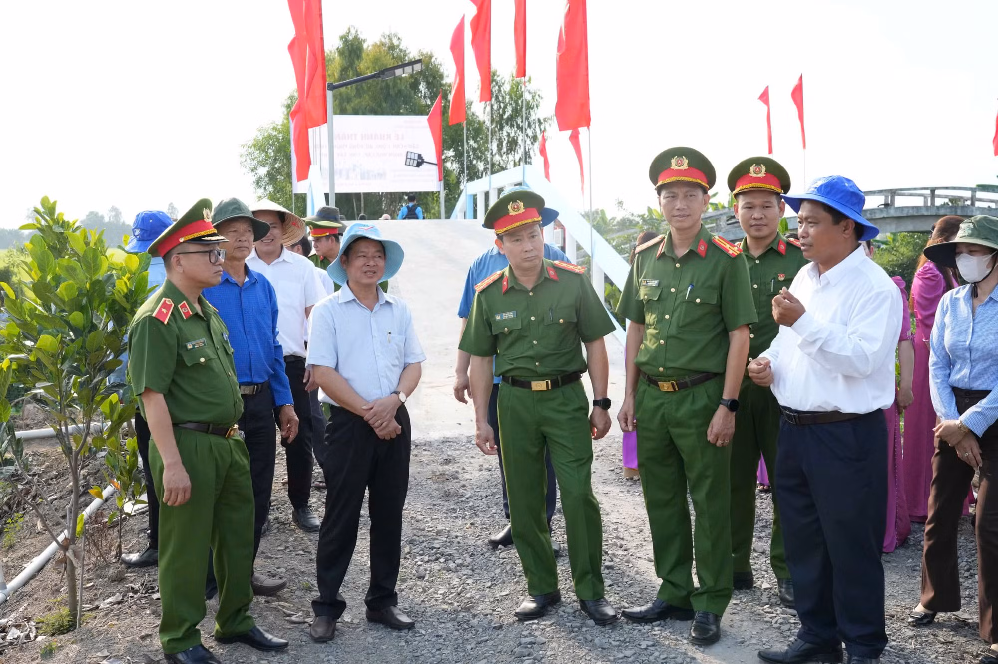 khanh1.jpg -0