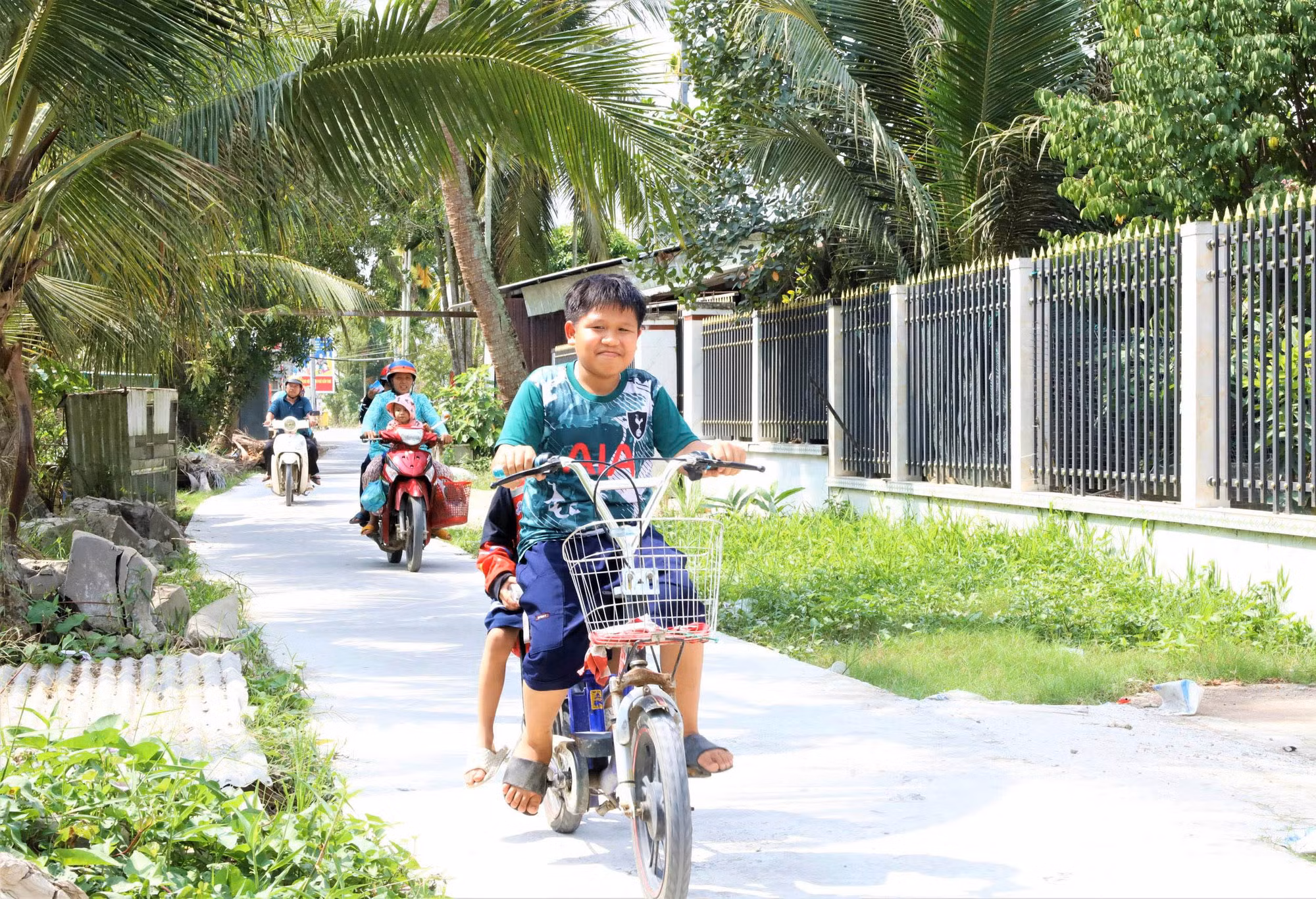 Con đường thắm tình quân dân -1