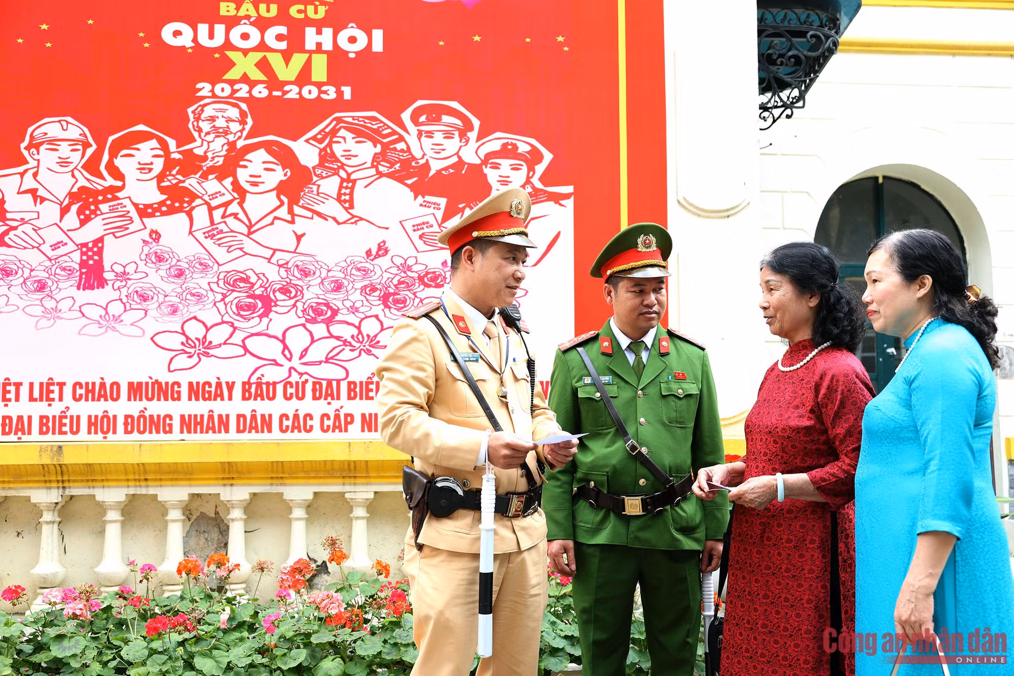 Đảm bảo tuyệt đối an ninh, an toàn tại Khu vực bỏ phiếu số 2, phường Ba Đình -0
